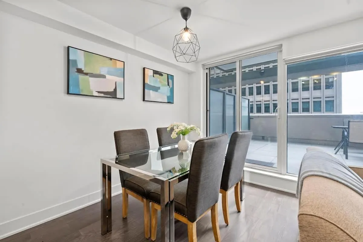 Апартаменты Private Terrace With Cityscape Views Торонто