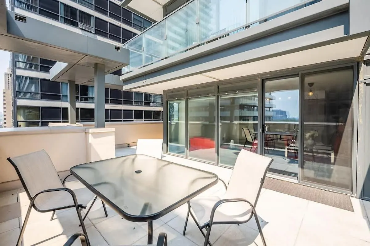 Апартаменты Private Terrace With Cityscape Views Торонто
